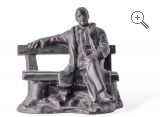 Статуэтка "Ленин на скамейке"